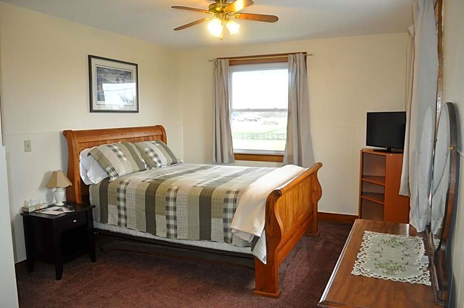 Lakewood Lodge & Restaurant