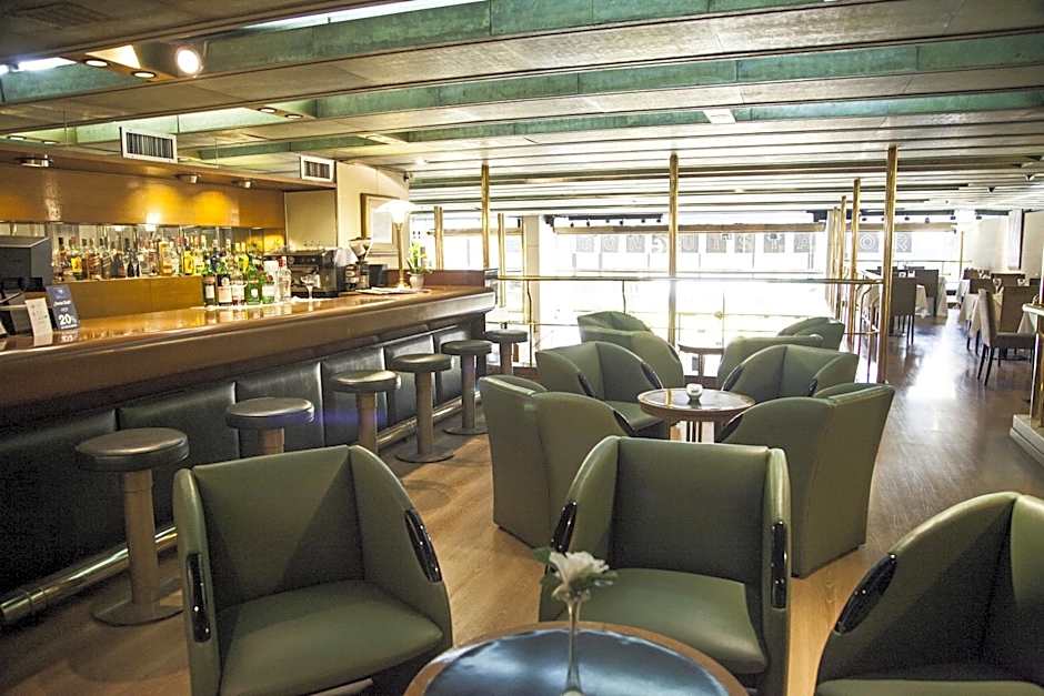 El Conquistador Hotel