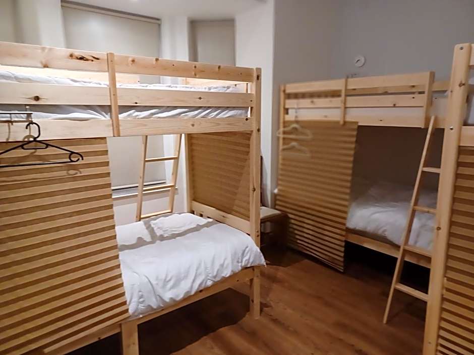 Voyage Hostel - Rooms with Shared Kitchen