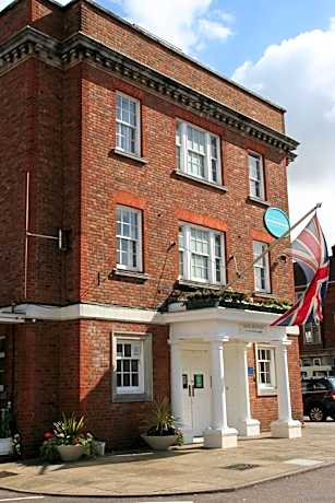 The Broadway Hotel and Carvery