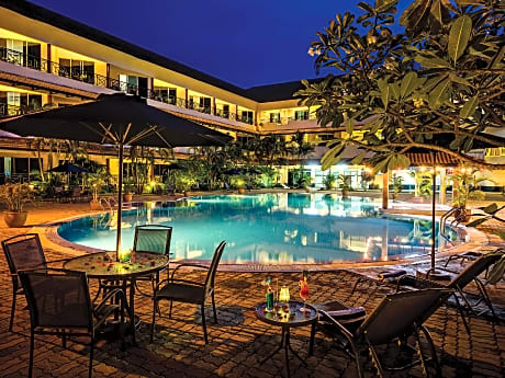 The Qamar Paka Resort