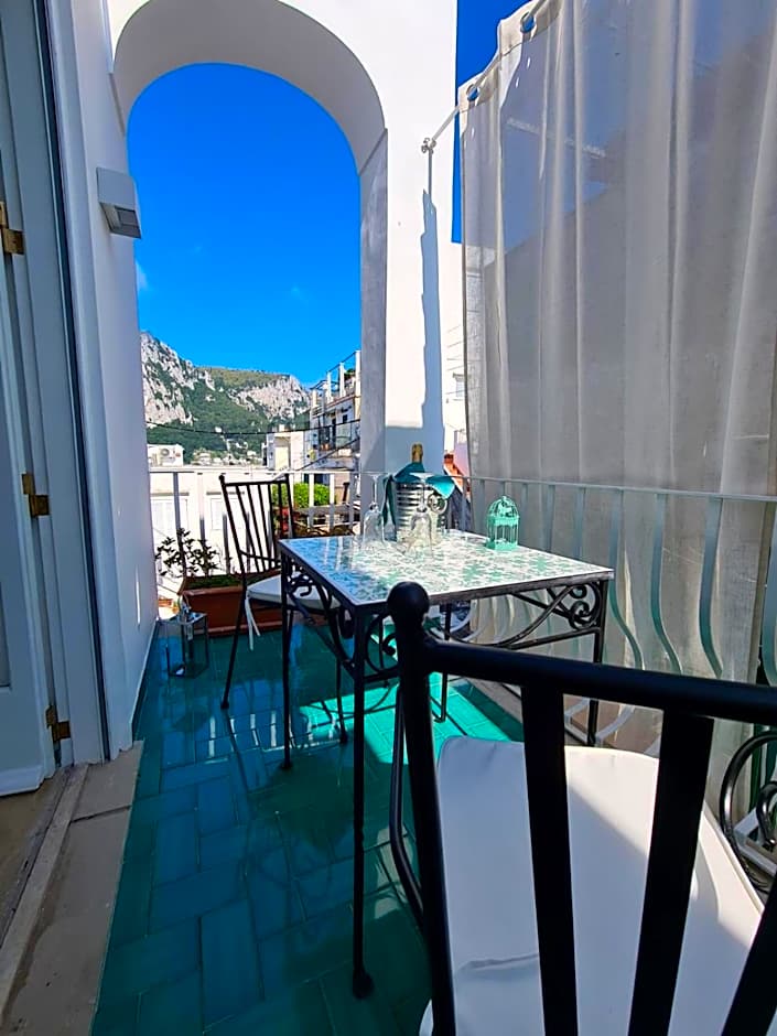 Casa Leucosia Suites