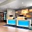 Holiday Inn Express - Lake Park