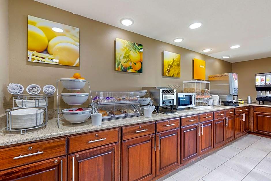 Comfort Inn & Suites Milford