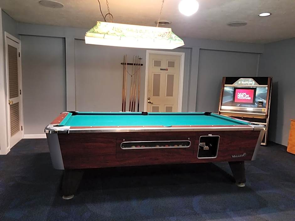 Eastern Inn & Suites (formerly Eastern Inns)