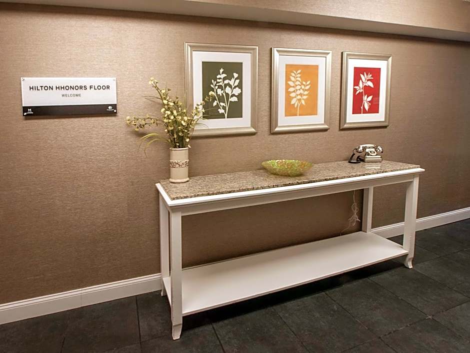 DoubleTree By Hilton Buffalo Amherst