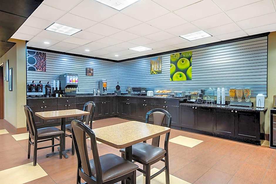 La Quinta Inn by Wyndham West Long Branch/NJ Shore Area