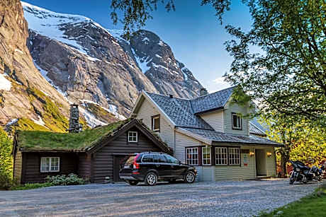 Lunde Turiststasjon
