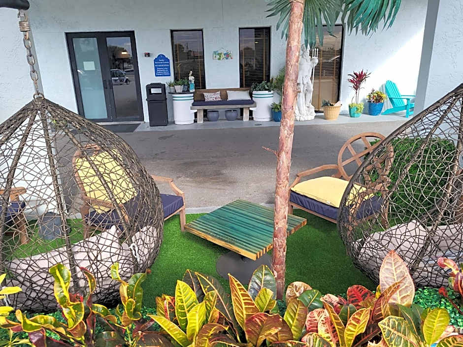 Beachside Hotel