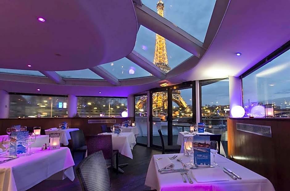 Le VIP Paris - Yacht Hotel