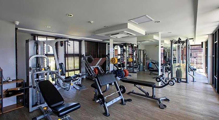 6th Avenue Surin Beach