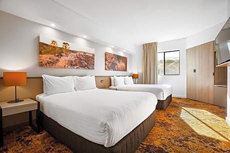 One-Bedroom Suite with Two Queen Beds