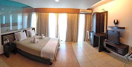 Junior Suite with Hot Tub