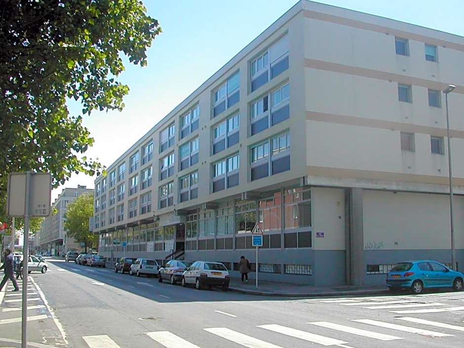 Hôtel Les Gens De Mer Le Havre by Popinns