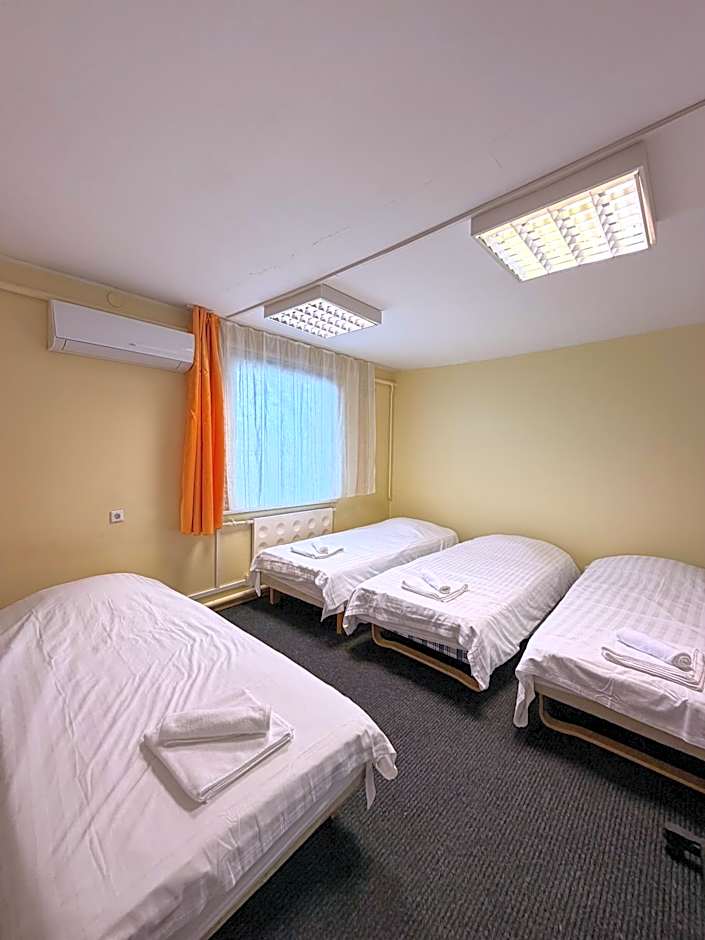Sadama Hostel & Caravan Camping