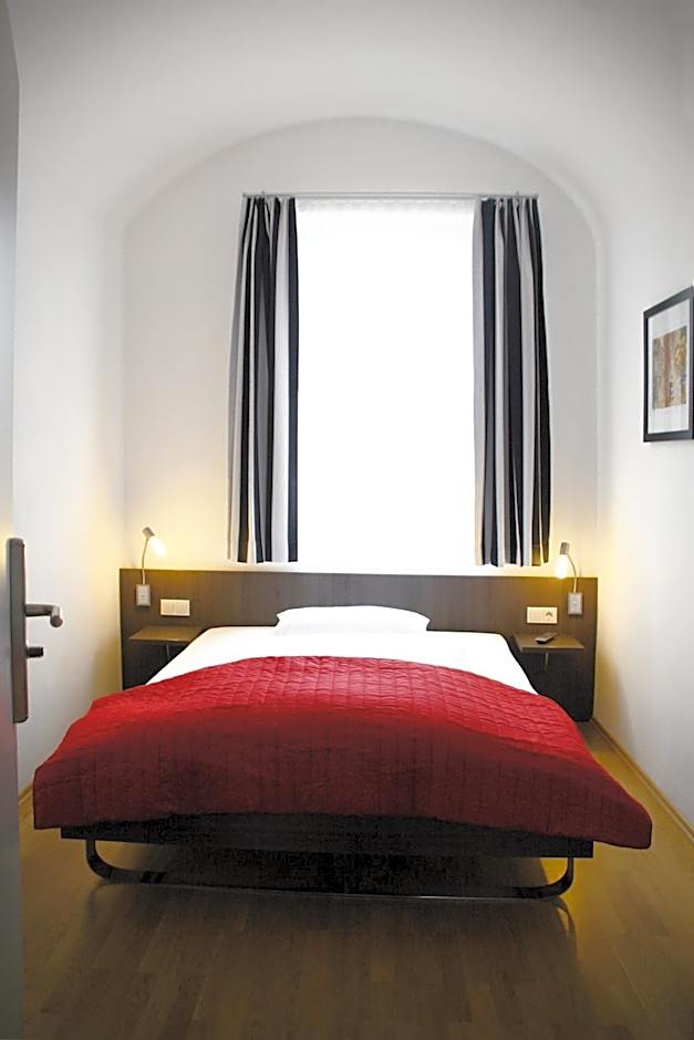 ALCATRAZ Hotel am Japanischen Garten