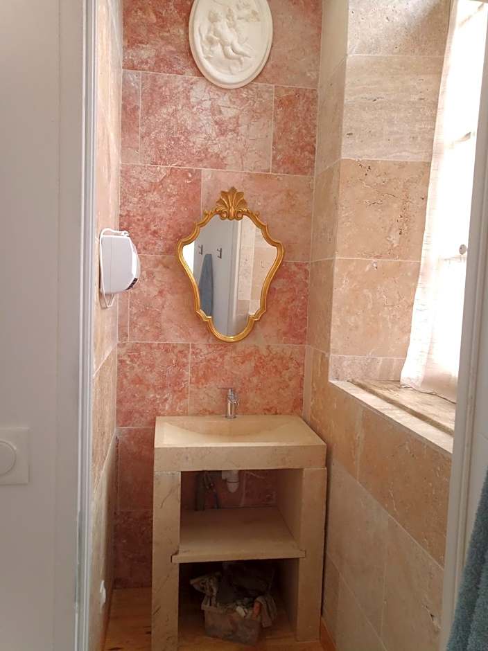 Le couvent des Capucines - Dortoir vélo Via Rhona - Les petites Féés