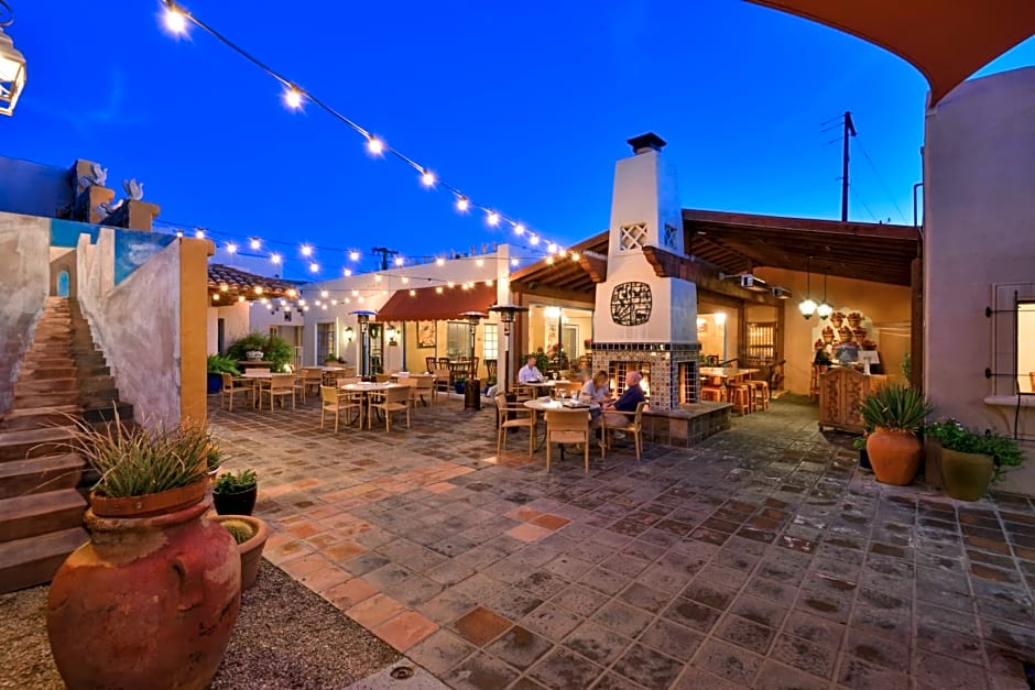Lodge On The Desert