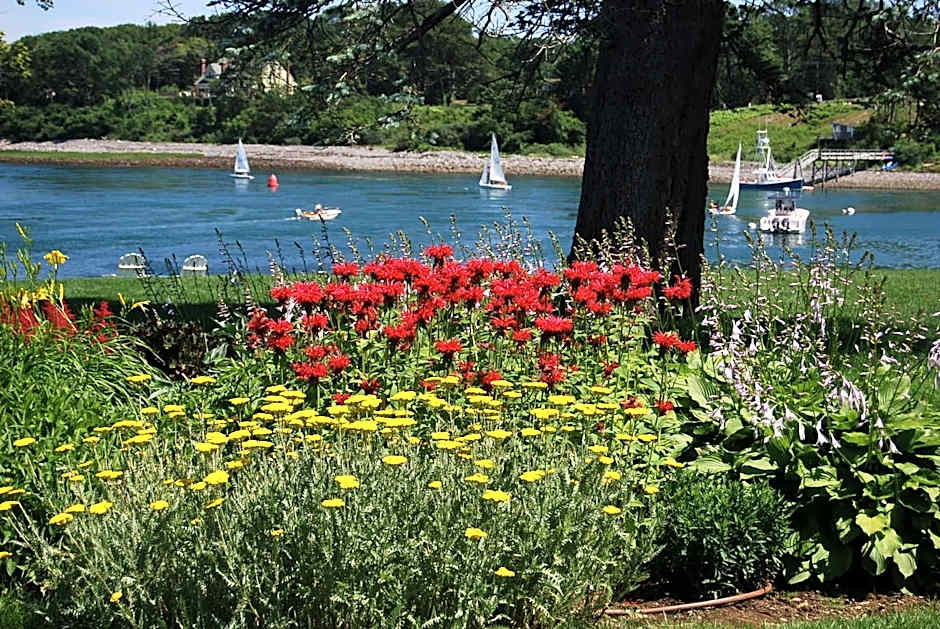 Dockside Guest Quarters