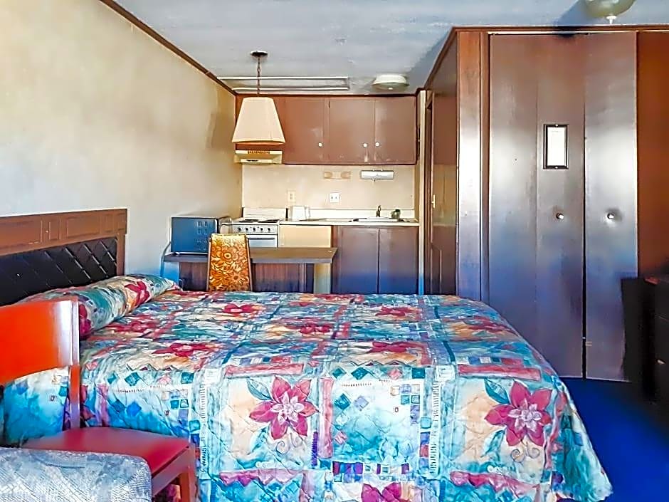 OYO Hotel Wadsworth OH I-76