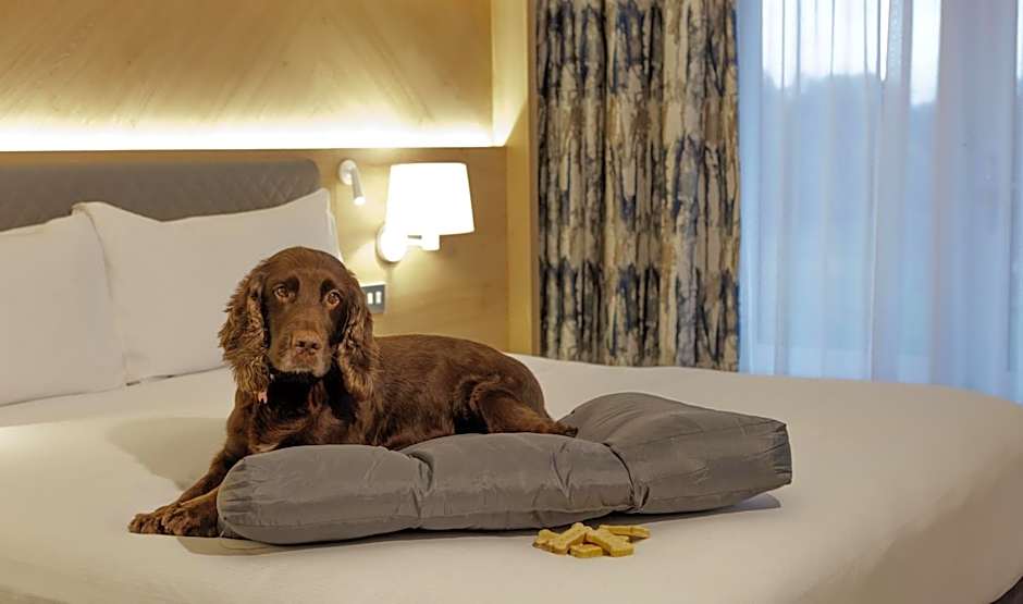 Hilton Cobham