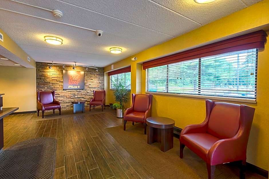 Red Roof PLUS+ West Springfield