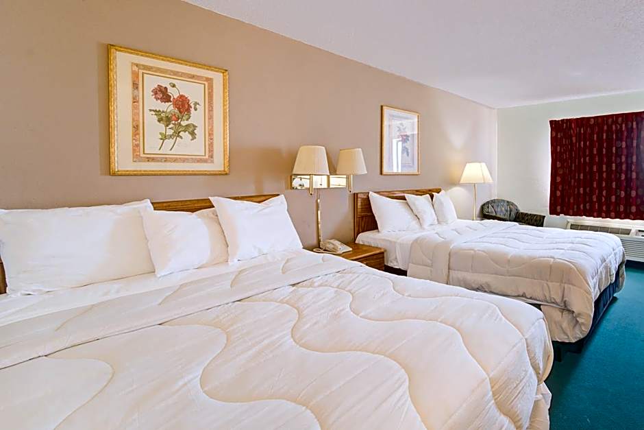 Capital O Amerihost Inn and Suites Mexico Hwy 54 MO