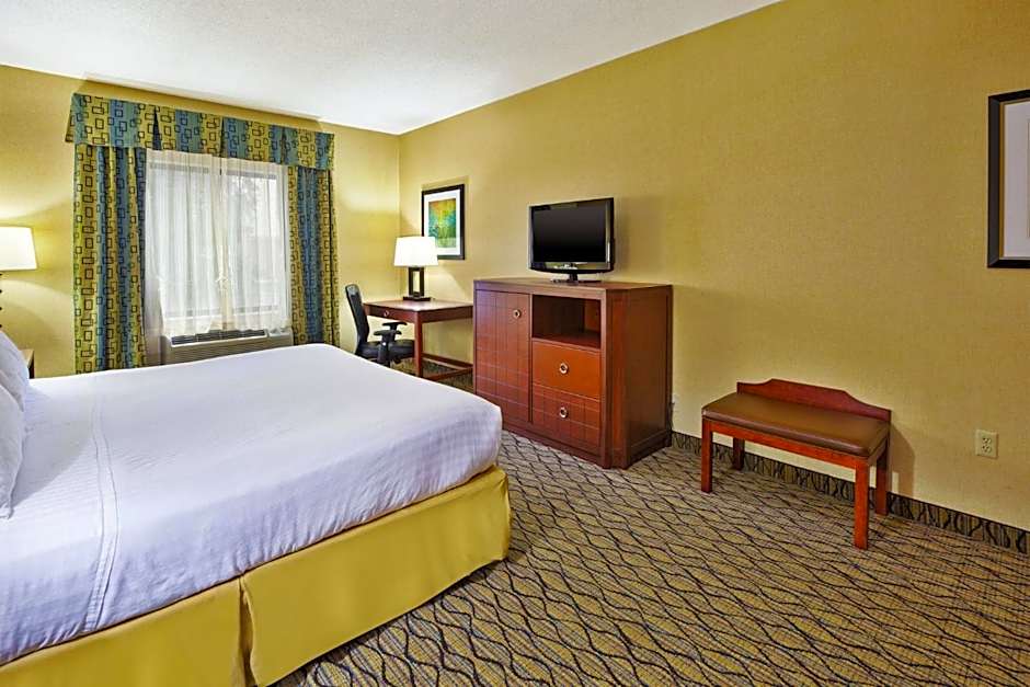 Holiday Inn Express Hotel & Suites - Belleville Area By IHG