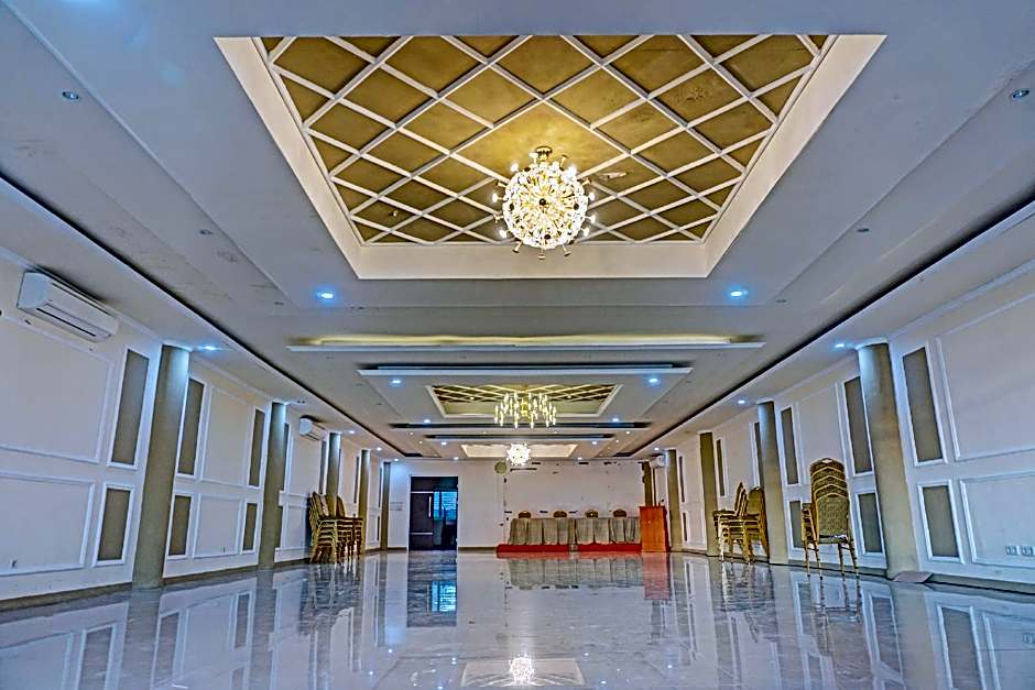 Collection O 91414 Hotel Marina Beach