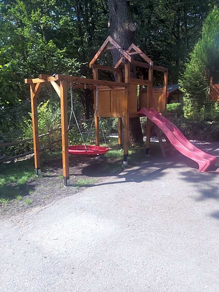 Chata nad kúpaliskom