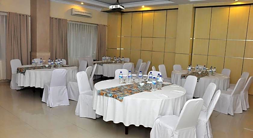 Puri Saron Denpasar Hotel
