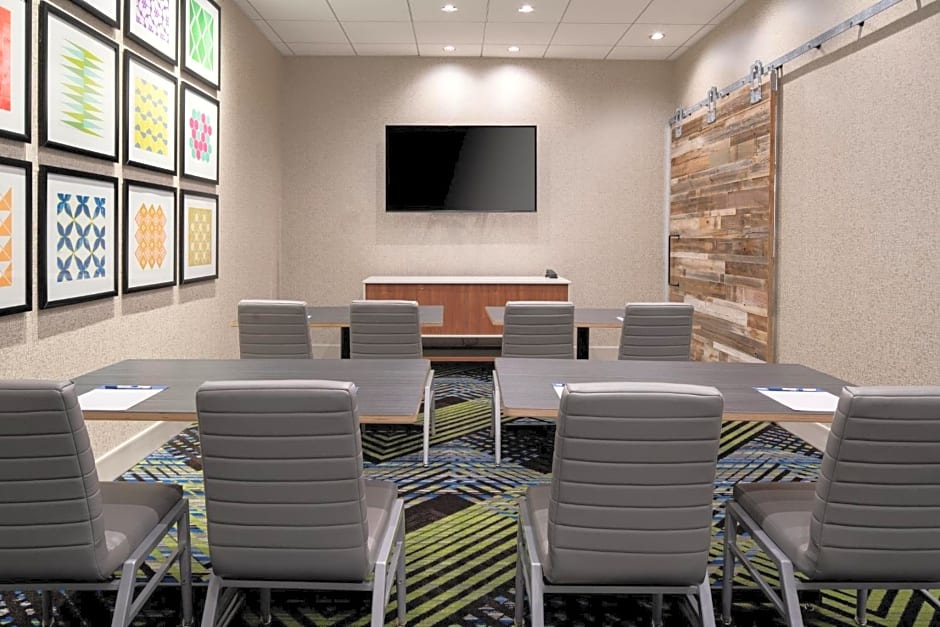 Holiday Inn Express & Suites - Bullhead City By IHG