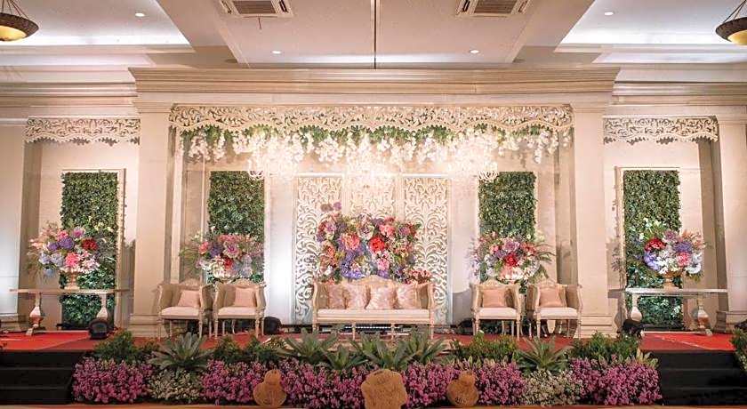 The Royale Krakatau Hotel