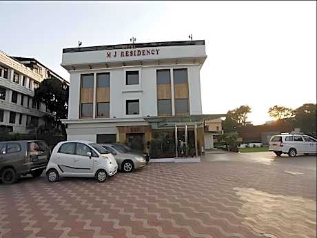 Hotel Mj Residency