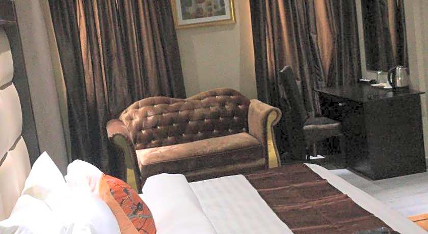 Palazzo Dumont Hotel