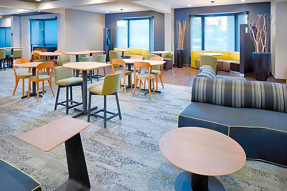 Courtyard by Marriott Richmond Airport