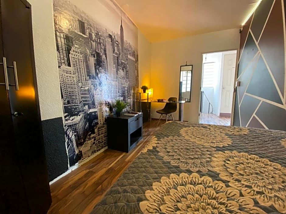 Roomies Hostel Condesa