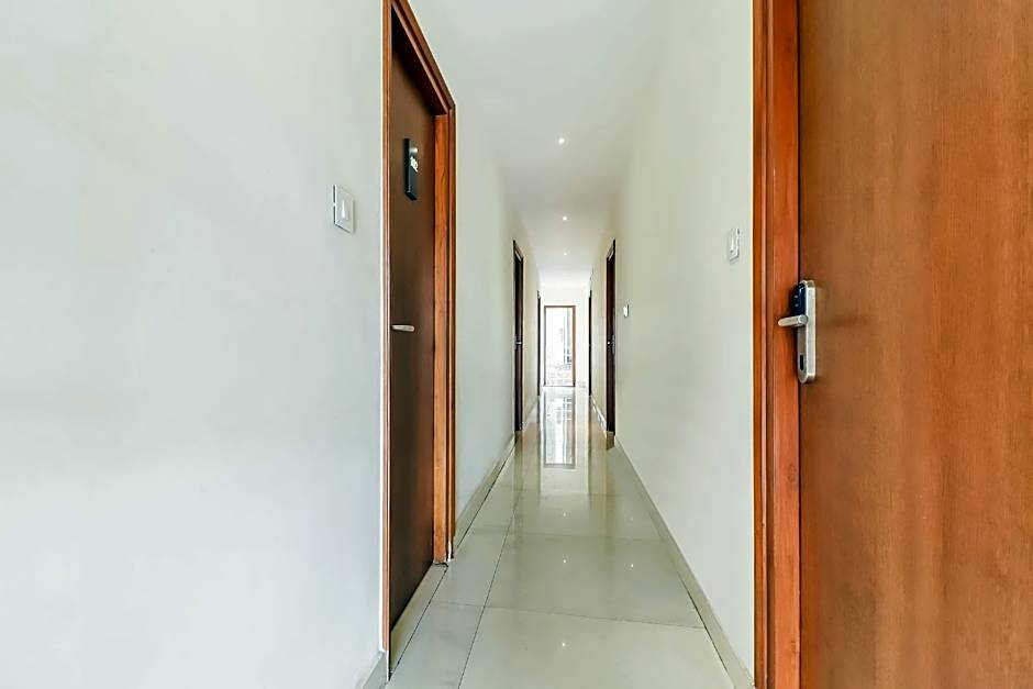 Super Oyo Townhouse 1144 Hotel RCC 7 Lamps – Visakhapatnam, WI