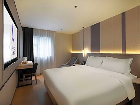 Business Queen Room