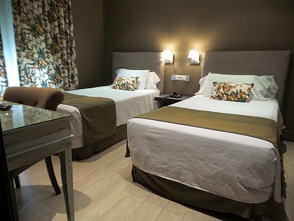 Hotel Moderno Puerta del Sol