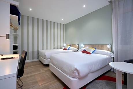 Deluxe Family Room
