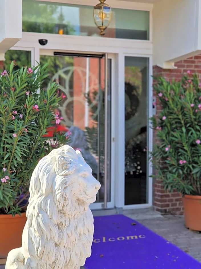 Chassé Hotel Residency