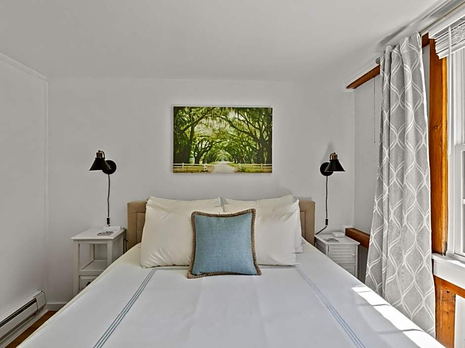 The Seagrove Suites & Guest Rooms