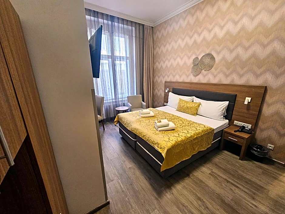 Hotel Prague Star