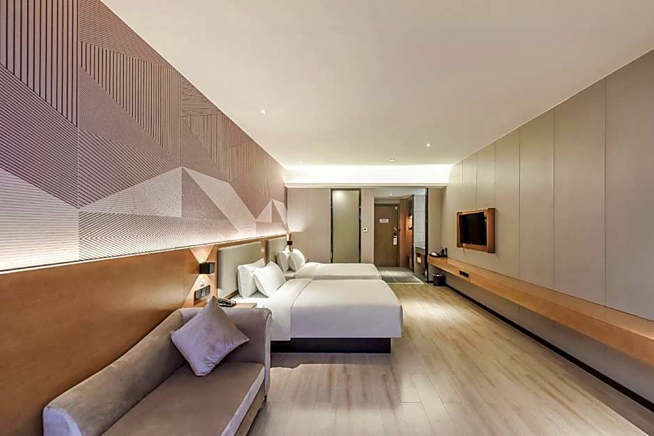 Boman Hotel Maoming High-speed ​​Railway Station South Aiqinghai Shopping Park