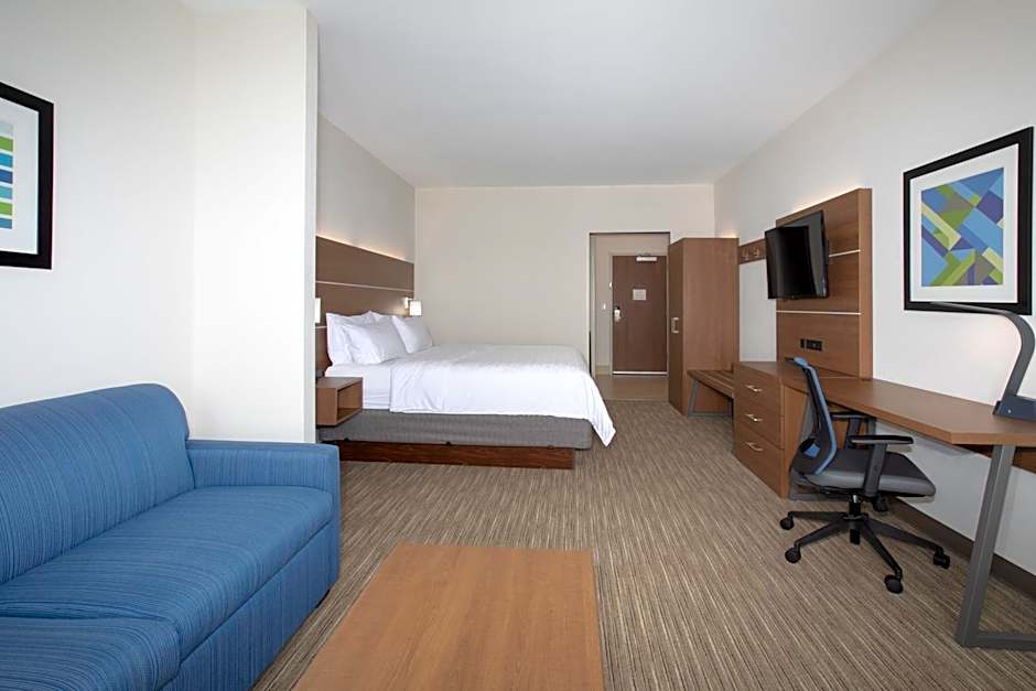 Photo 1 of 5 of 1 King Bed Suite