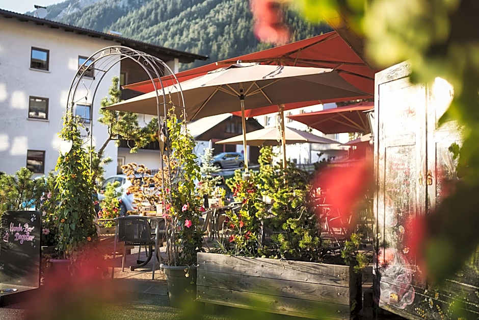 Berghotel Basur - Das Schihotel am Arlberg