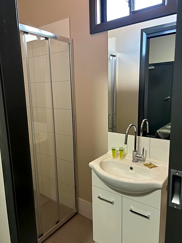 Broken Hill Tourist Lodge