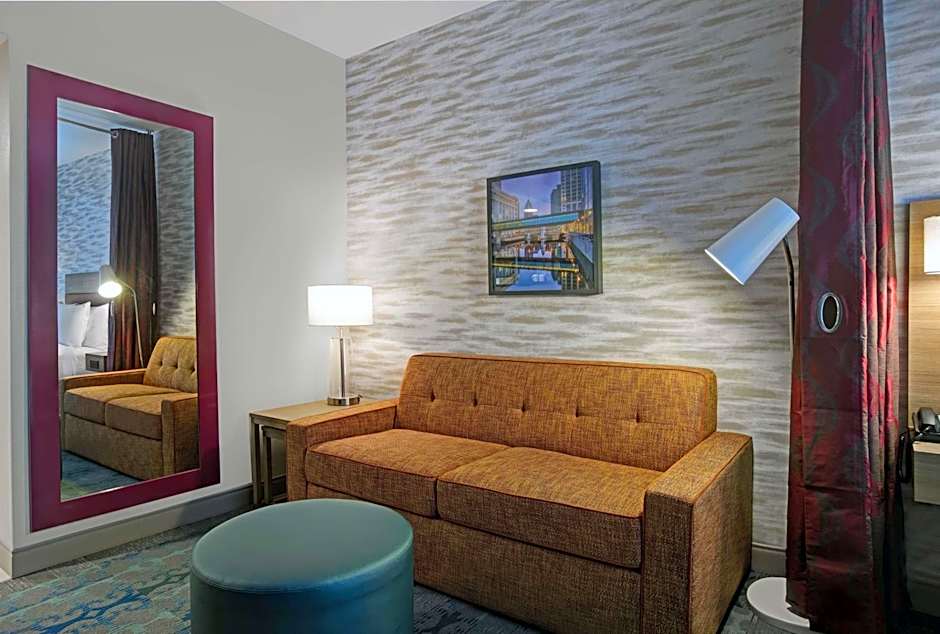 Home2 Suites by Hilton Milwaukee Downtown