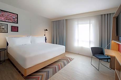 Queen Room - Mobility Access